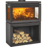 Ketinė krosnelė JØTUL F 620 B BP, su trimis stiklais, juodos spalvos